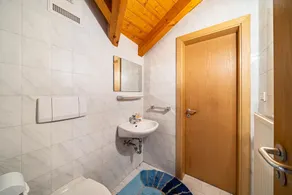 Appartamento vacanze \"Luisa\" con vista sulle montagne, terrazza privata e Wi-Fi - Image 5