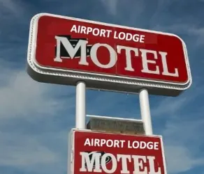 Airport Lodge Wichita Kansas - Image 5