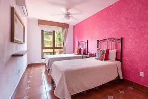 Amazing 2BR Master Suite at Boutique Hotel - Image 3