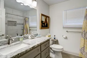 Kingwood Cottage - 10 mins from IAH - Lake Front - Image 2