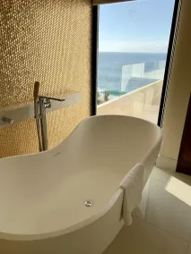 Spectacular 3 Bedroom OceanFront PH Condo with terrace and panoramic ocean views - Image 4