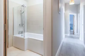 Harbour Heights - 2 Bed Apartment - Milford Haven - Image 3