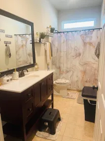 Great family home 10 minutes from downtown - Image 3