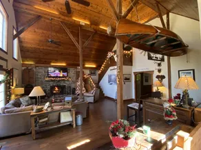 🌞Family Friendly 6 Bedroom Lodge.Restored Barn140 acres 3 Lakes.Miles of Trails! - Image 5