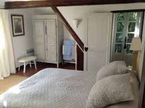 6: Wonderful old farmhouse 5 minutes from the medieval village of Seillans. - Image 3