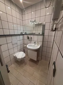 Appartamento-Bagno privato con doccia-Zweibettzimmer - Image 5