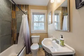 Entire 6BR Beachtown Home w/ Parking, Patio, Balcony and Yard - Image 4