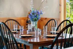 Relax By the Lake! - Shorter May/June Stays Available - Image 3