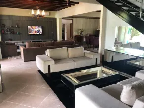 Per coloro che vogliono sentirsi nella giungla con accesso al Rio Negro, il più alto standard. - Image 4