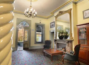 The Hotel Shamrock - Image 5