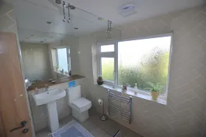 Beautiful coastal bungalow, Sennen, Porthcurno,sea - Image 3