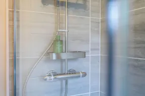 Home-from-home; 10 mins from city centre; Free on-street parking; Well-equipped - Image 5
