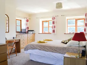 1 bedroom accommodation in New Quay - Image 2