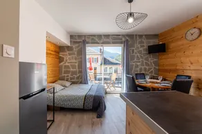 Appartamento 'Le Glandon' con vista sulle montagne, balcone e Wi-Fi - Image 4
