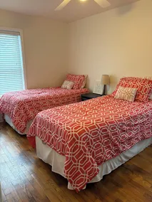 John's Beachside Cottage -- Short Walk To Terrific Lake Michigan Beach - Image 5