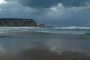 Bella casa con giardino e piscina privata in Cantabria - Image 3