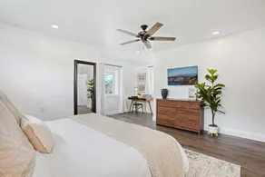 Cozy Apt with King Bed - Full Kitchen - Desk Area - Image 2
