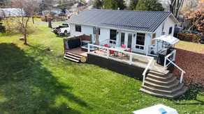 Waterfront house - Image 2