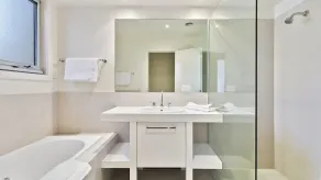 SUNHAVEN - 200m de la plage, plusieurs logements, style moderne - Image 3