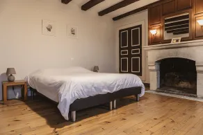 Large family gîte in a manor house for 10 people in the Parc des Loups - Image 4