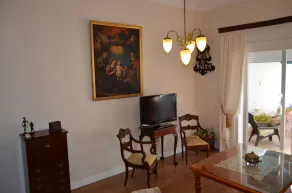 LUXURIOUS AND QUIET APARTMENT IN THE CENTER - Image 2