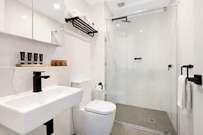 Short Stay 2 Bedroom Standard Manhattan Glen Iris - Image 2