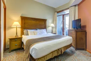 MOUNTAIN VIEWS, HOT TUB & HEATED POOL:1 Bed 1 Bath - Image 4
