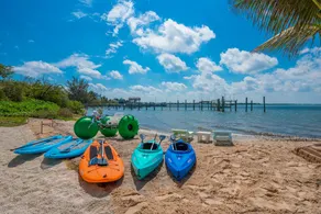 Nirvana Shores: Ocean-2-River FL Beach House mit beheiztem Pool, Dock, Aufzug, Whirlpool - Image 5