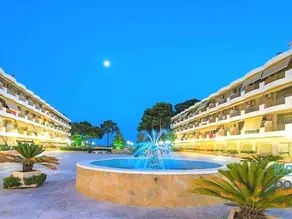 Nouveau Loft international, climatisé avec piscine et plage. - Image 5