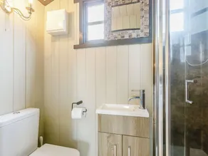 1 bedroom accommodation in Shipton-Under-Wychwood - Image 3
