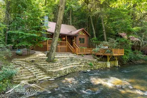 Deck über dem Ellijay River, Whirlpool, eingezäunter Hof, haustierfreundlich - Image 5