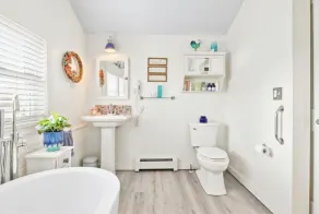 Lakeview retreat with beach access. Stylish home just steps from Deep Run Beach. - Image 3