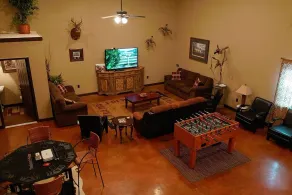 4800 sq ft Lodge that can accommodate up to 23 guests! - Image 4