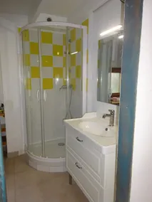 New, close to the beach - Image 3