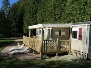 Comfortable mobile home with terrace on the edge of fishing ponds; small boat. - Image 5