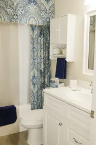 WATERFRONT GETAWAY- Charming Waterfront Cottage on St Clements Bay - Image 3