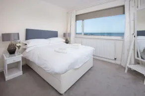 Best Sea Views- The Beach House, Beadnell, Northumberland - Fabulous Sea Views - Image 4