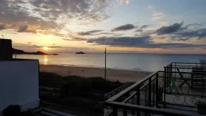 Appartement T3 Avec Terrasse et Accès Direct à la Plage - Image 5