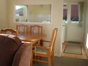 SWEET SEA VIEW SHALDON CHALET nr BEACH, TORQUAY & DARTMOOR 7mile GOLF opposite. - Image 5