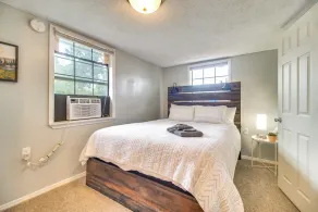 Half-Mi to Marina: Pet-Friendly Disney Home - Image 4