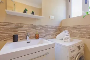 New 1 bedroom peaceful apartment near city center - Image 3
