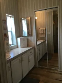 Walk to the Beach at Nettles Island 4 bed/2 bath sleeps 8 - Image 2