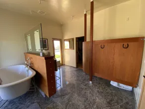 Private Contemporary Adobe on 5 Acres, Beautiful Mountain Views, Salt Water Pool - Image 3