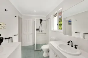 Townhouse - High Speed NBN and walk to everything - Image 3