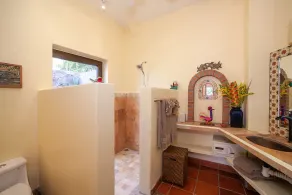 Beachside Casita, new and secure in lovely, quiet north side neighborhood. - Image 5