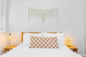 The Sweetest Suite - 91 Walkscore! - Image 5