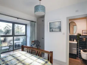 PLAS ELYN, pet friendly, luxury holiday cottage in Beaumaris - Image 5