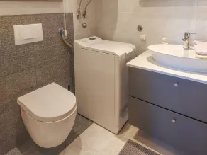 Cosy apartment for 6 guests with WIFI, A/C, TV, terrace and pets allowed - Image 2