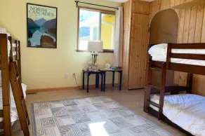 Western facing waterfront property - kids and pets welcome! - Image 3
