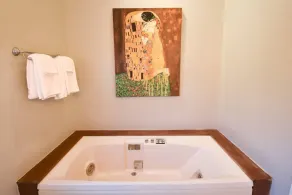 Free Resort Passes - Hot Tub - Sauna - Views - Fast Wi-Fi - Pet Friendly - Image 5